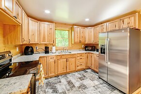 Creekside Cabin in Bainbridge w/ Wraparound Deck!