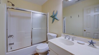 Alex And Us- Fantastic Second Floor Unit Directly Across From The Pool