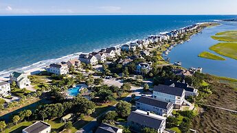 Come Seek A Higher Porpoise! 6 Bedroom Home by Peace Vacations