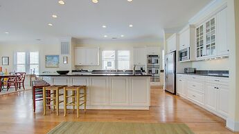 Come Seek A Higher Porpoise! 6 Bedroom Home by Peace Vacations