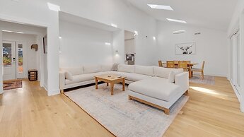 Great Place To Relax And Enjoy A Peaceful Vacation! 4 Bedroom Home by