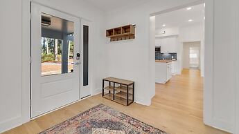 Great Place To Relax And Enjoy A Peaceful Vacation! 4 Bedroom Home by