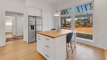Great Place To Relax And Enjoy A Peaceful Vacation! 4 Bedroom Home by