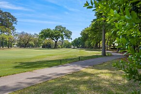 9th Hole Is Absolutely Everything You Want For Your Vacation Or Golf T