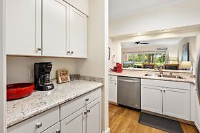 9th Hole Is Absolutely Everything You Want For Your Vacation Or Golf T