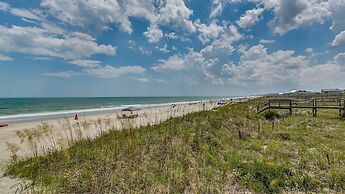 Spectacular Oceanfront Home Located On North Litchfields Peaceful And 