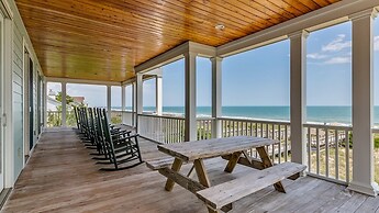 Spectacular Oceanfront Home Located On North Litchfields Peaceful And 