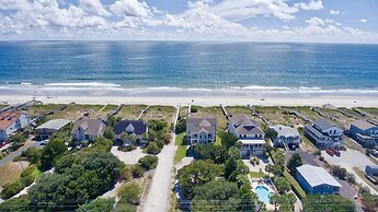 Spectacular Oceanfront Home Located On North Litchfields Peaceful And