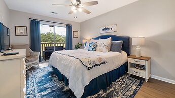Anchors Away Ii In This Spacious And Beautiful Condo Overlooking Pond 