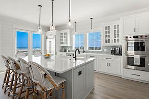 Seaside Serenity Oceanfront Luxury With Pool 6 Bedroom Home by Peace V