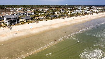 Penthouse Oceanfront Villa At Inlet Point On Litchfield Beach 3 Bedroo