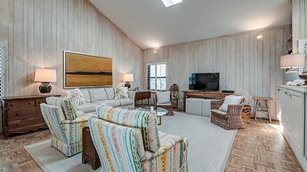 Penthouse Oceanfront Villa At Inlet Point On Litchfield Beach 3 Bedroo