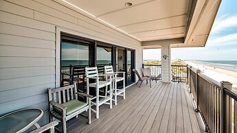 Penthouse Oceanfront Villa At Inlet Point On Litchfield Beach 3 Bedroo