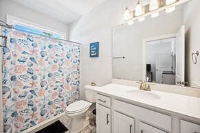 Stunning Newly Built Property In Litchfield Landing. 4 Bedroom Home by