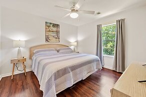 Welcome To True Blue 52 F 2 Bedroom Condo by Peace Vacations