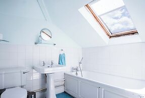 Rooftops - 1 Bedroom Apartment - Tenby