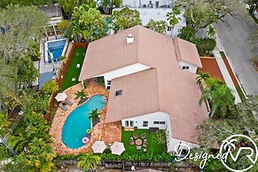Charming 9BR New-build Home w/ Heated Pool & Games