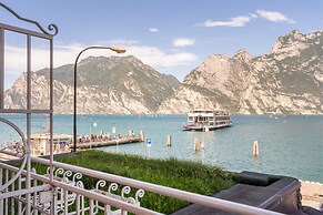 Lake Hotel Ifigenia