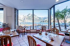 Lake Hotel Ifigenia
