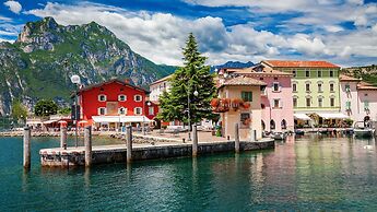 Lake Hotel Ifigenia