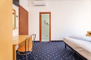 Lake Hotel Ifigenia