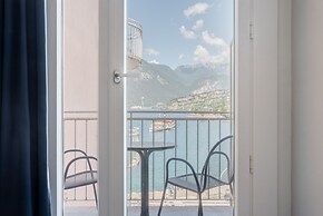 Lake Hotel Ifigenia
