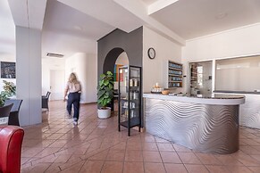 Lake Hotel Ifigenia