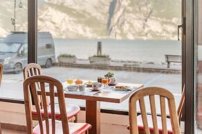 Lake Hotel Ifigenia