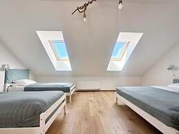 Victoria by Q4Apartments