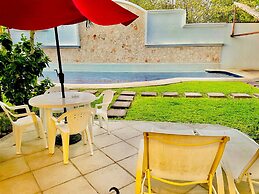 38 Pax 4 Connected Pool Villas