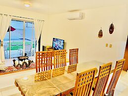 8 Pax Basic Pool Villa