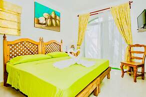 19 Pax 2 Connected Pool Villas