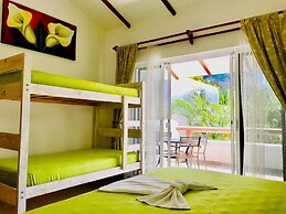 19 Pax 2 Connected Pool Villas