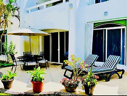 19 Pax 2 Connected Pool Villas