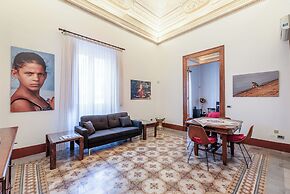 Lea's Art Apartment by Wonderful Italy