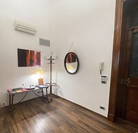 Lea's Art Apartment by Wonderful Italy