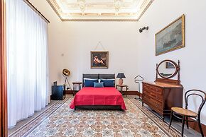 Lea's Art Apartment by Wonderful Italy