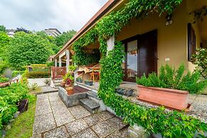 Crimson Apartment by Wonderful Italy