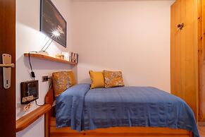 Crimson Apartment by Wonderful Italy