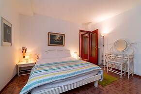 Mulberry Apartment by Wonderful Italy