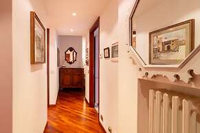 Mulberry Apartment by Wonderful Italy