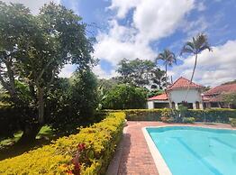 Hotel Chalet El Castillo by Majuva