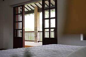 Hotel Chalet El Castillo by Majuva