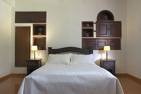 Hotel Chalet El Castillo by Majuva