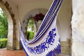 Hotel Chalet El Castillo by Majuva