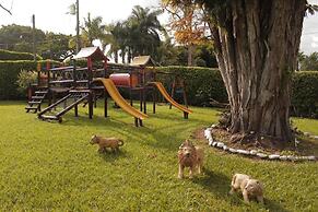 Hotel Chalet El Castillo by Majuva