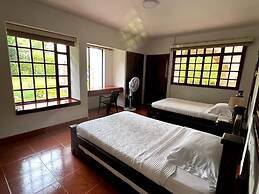 Hotel Chalet El Castillo by Majuva