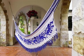 Hotel Chalet El Castillo by Majuva