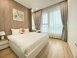 Sky Center Tan Son Nhat Airport Luxury