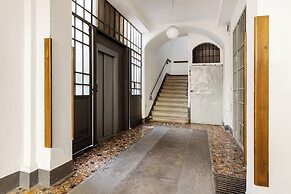 White Leaves Studio by Wonderful Italy